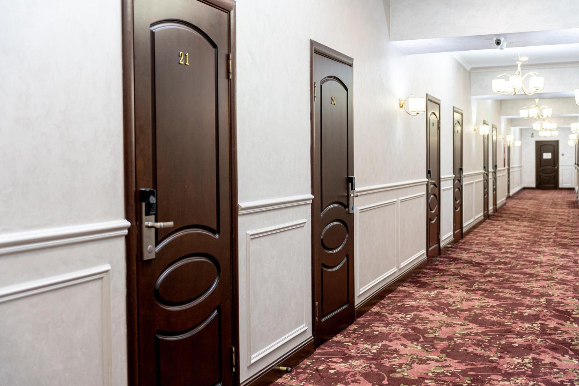 Mildom Express Hotel Almaty Bagian luar foto